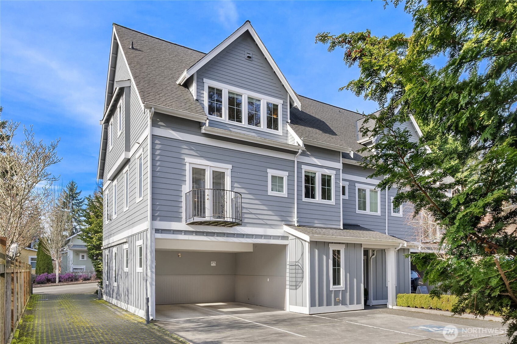 328 Ericksen Avenue Northeast, Unit R2 Bainbridge Island, WA 98110 - Photo 30 of 40