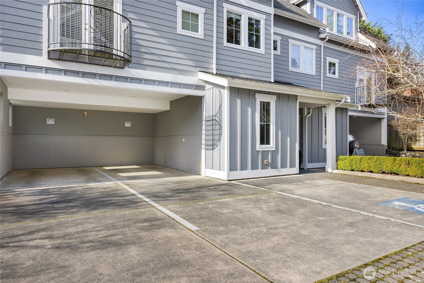 328 Ericksen Avenue Northeast, Unit R2 Bainbridge Island, WA 98110 - Photo 31 of 40