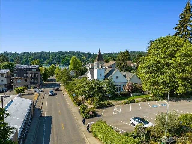 $918,000 | 328 Ericksen Avenue Northeast, Unit R2, Bainbridge Island, WA 98110