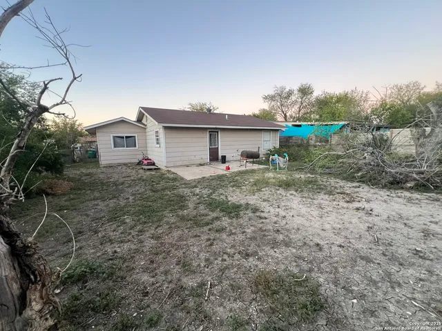 a house view with a outdoor space