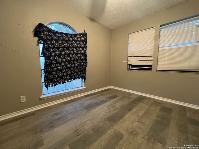 a view of empty room with window