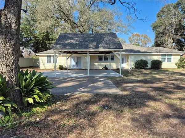 $1,950 | 2307 Horseshoe Drive, Alexandria, LA 71301