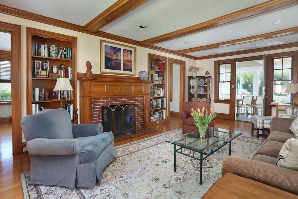 129 Plymouth Road Newton, MA 02461 - Photo 6 of 17