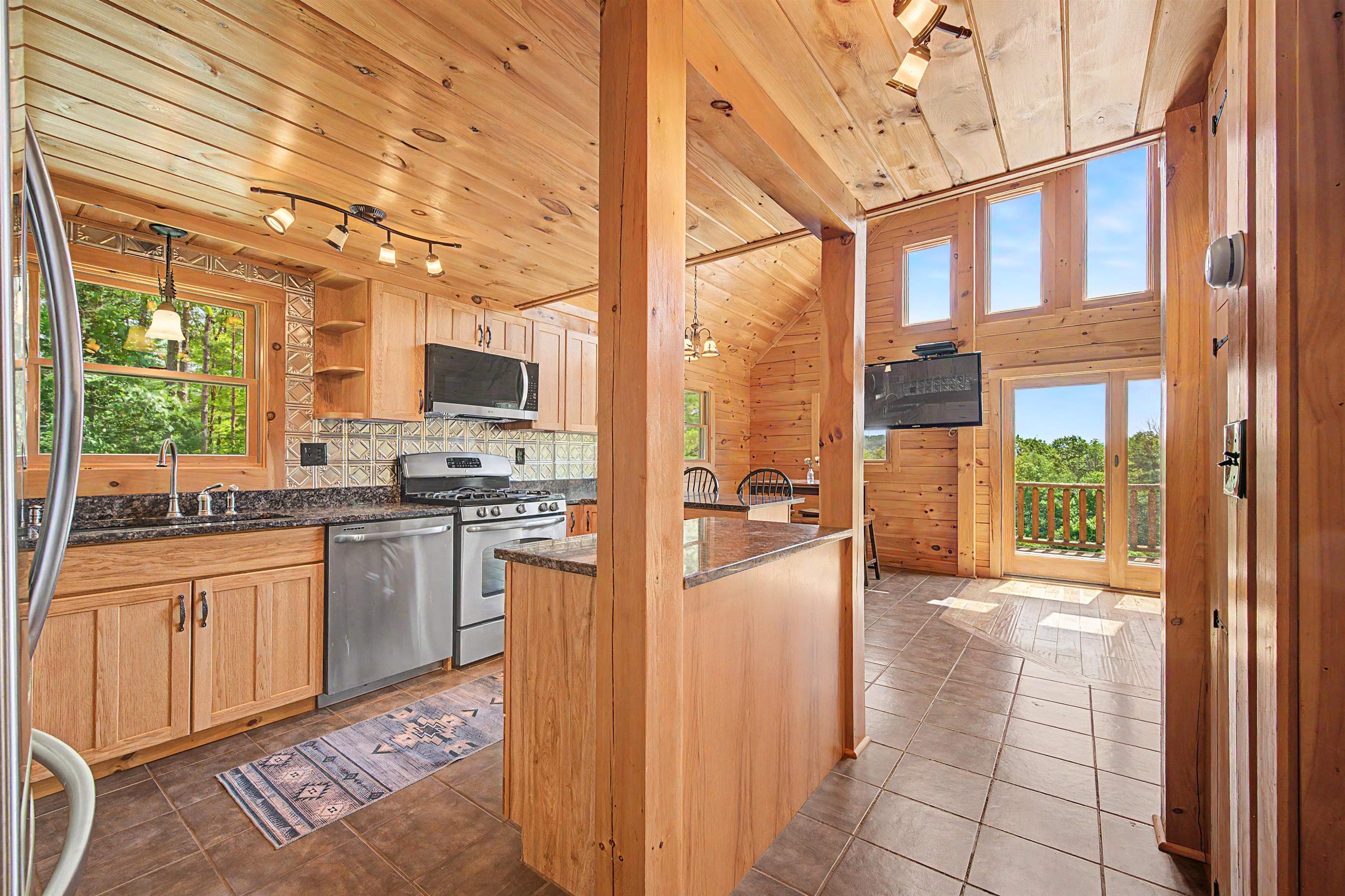 5 Sand Hill Road Croydon, NH 03773 - Photo 4 of 53