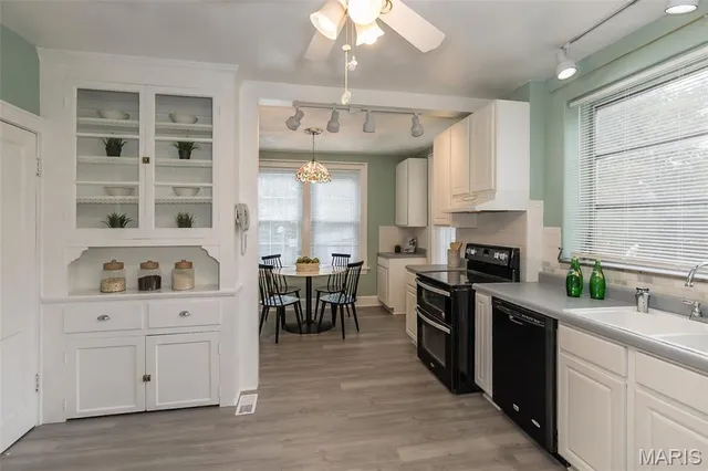 $975,000 | 9320 Lincoln Drive, St. Louis, MO 63127