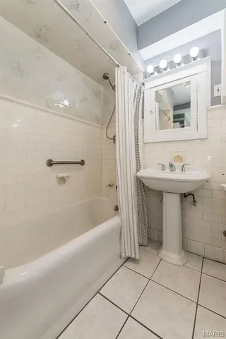 $975,000 | 9320 Lincoln Drive, St. Louis, MO 63127