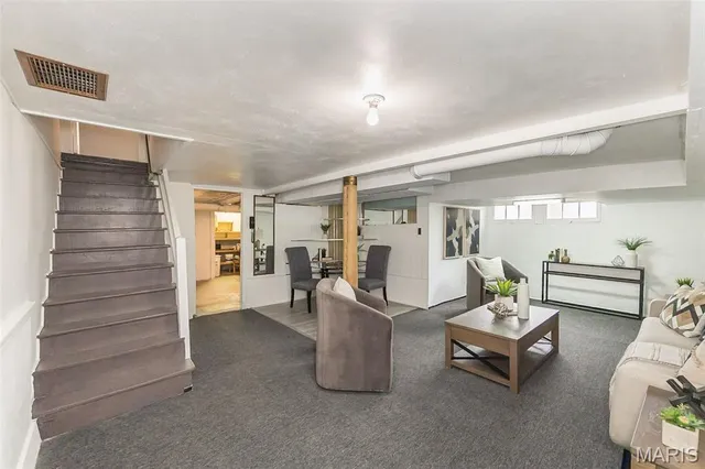 $975,000 | 9320 Lincoln Drive, St. Louis, MO 63127