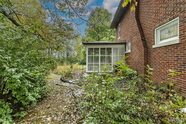 $975,000 | 9320 Lincoln Drive, St. Louis, MO 63127