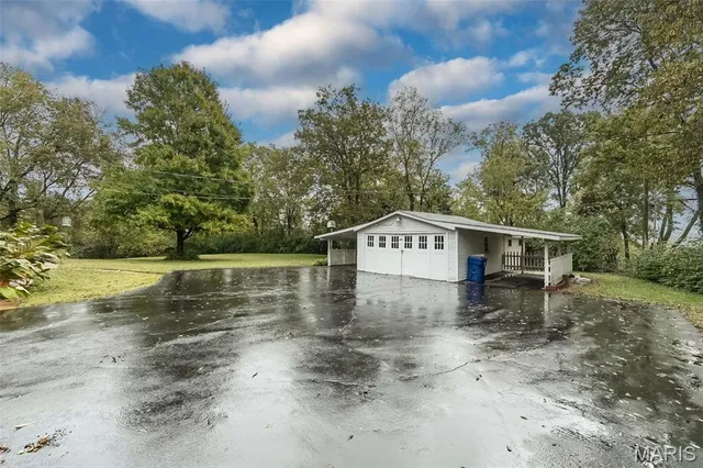 $975,000 | 9320 Lincoln Drive, St. Louis, MO 63127