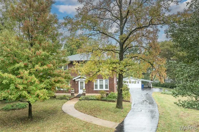 $975,000 | 9320 Lincoln Drive, St. Louis, MO 63127
