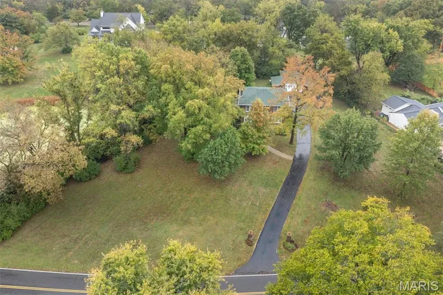 $975,000 | 9320 Lincoln Drive, St. Louis, MO 63127