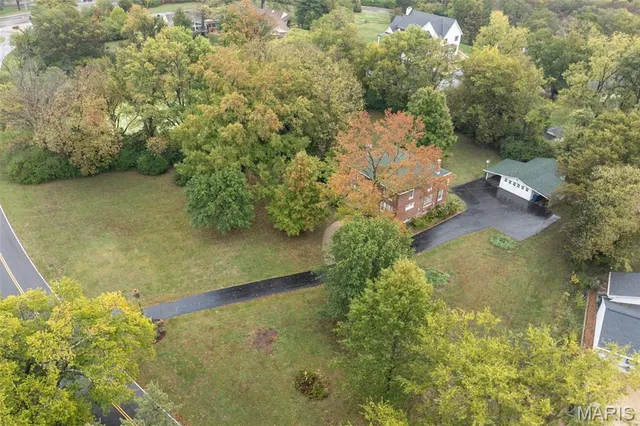 $975,000 | 9320 Lincoln Drive, St. Louis, MO 63127