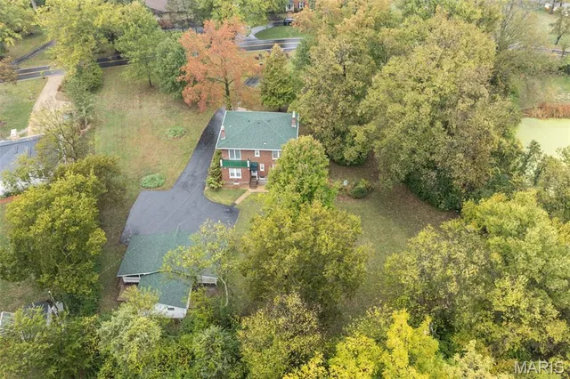 $975,000 | 9320 Lincoln Drive, St. Louis, MO 63127