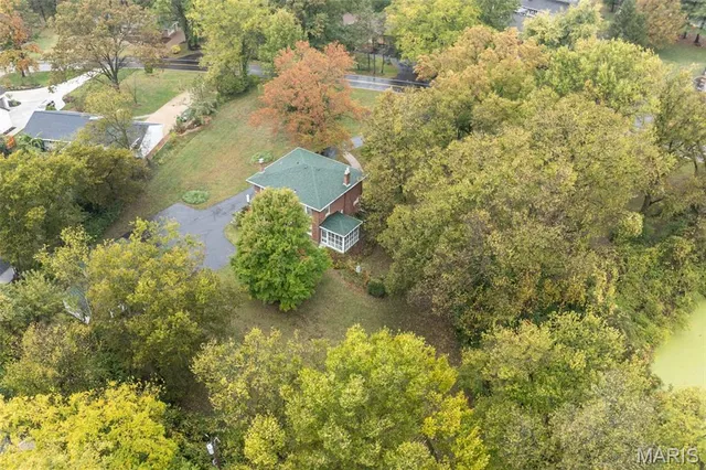 $975,000 | 9320 Lincoln Drive, St. Louis, MO 63127