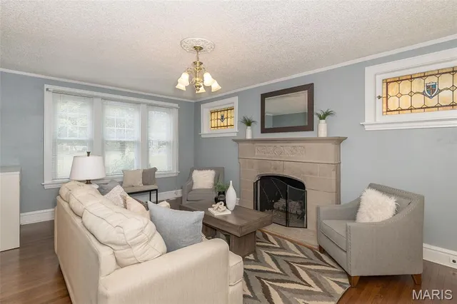 $975,000 | 9320 Lincoln Drive, St. Louis, MO 63127