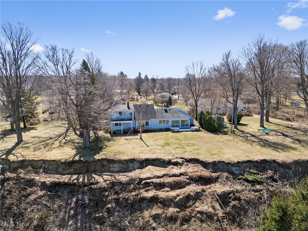 1122 Lake Road Conneaut, OH 44030 - Photo 4 of 50 Gallery Image 4