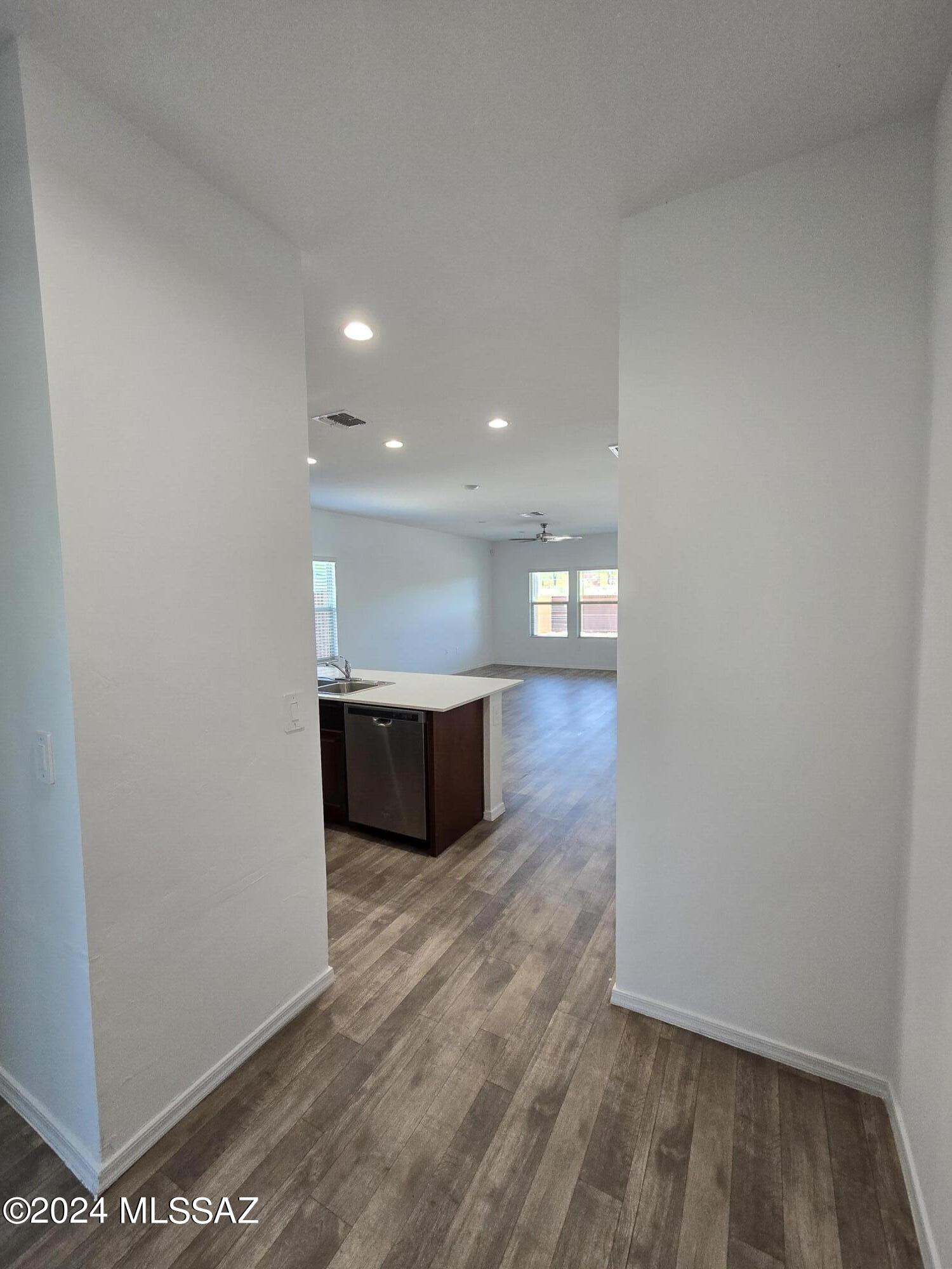 4877 South Avenida De Raspa Tucson, AZ 85746 - Photo 3 of 20 Entry way