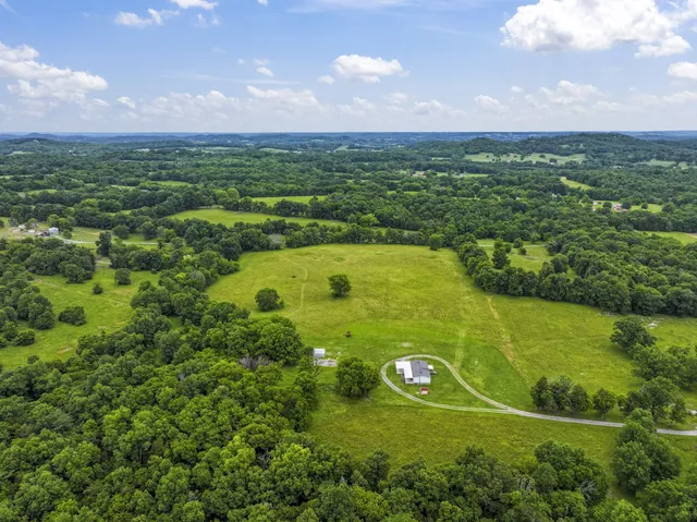 $799,900 | 439 Philippi Road, Wartrace, TN 37183