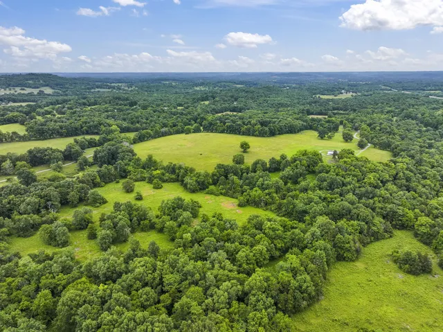 $799,900 | 439 Philippi Road, Wartrace, TN 37183