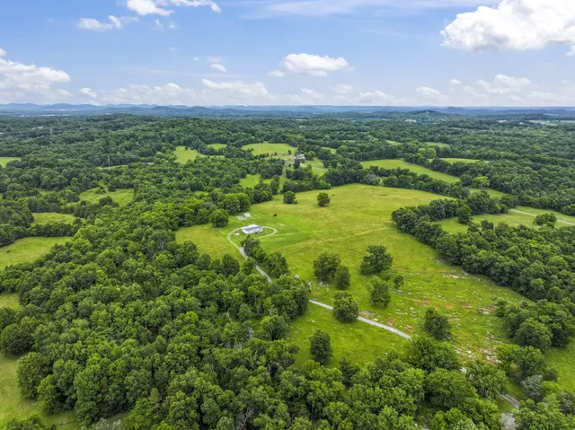 $799,900 | 439 Philippi Road, Wartrace, TN 37183