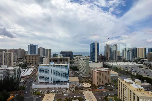 $3,000 | 930 Kaheka Street, Unit 2901, Honolulu, HI 96814