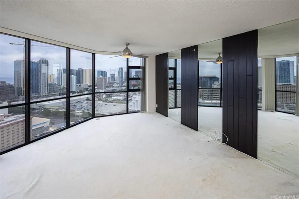 $3,000 | 930 Kaheka Street, Unit 2901, Honolulu, HI 96814