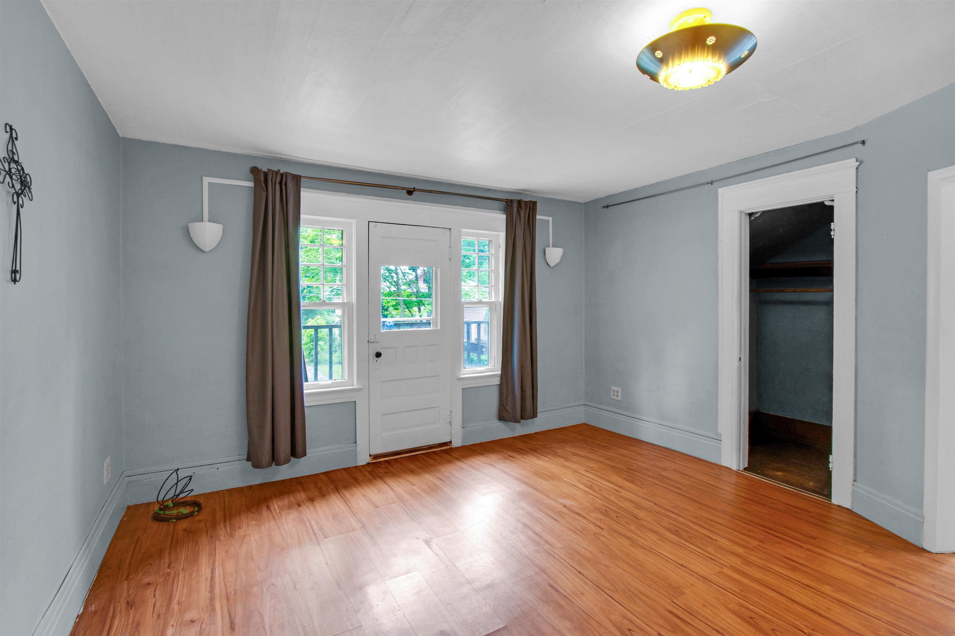 725 Thomson Street, Unit 3 Flint, MI 48503 - Photo 2 of 6