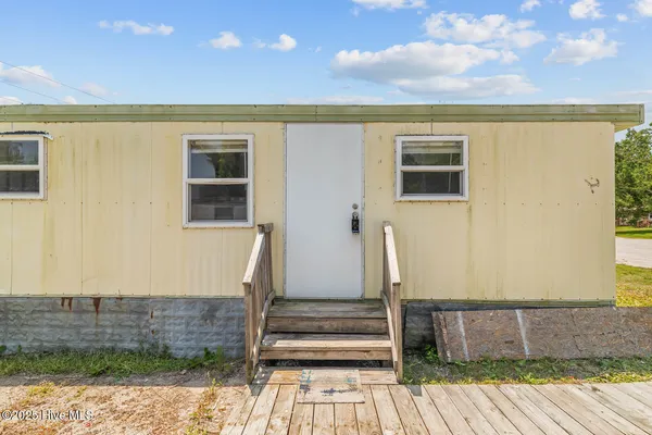 $825 | 1134 Old Maplehurst Road, Unit N, Jacksonville, NC 28540