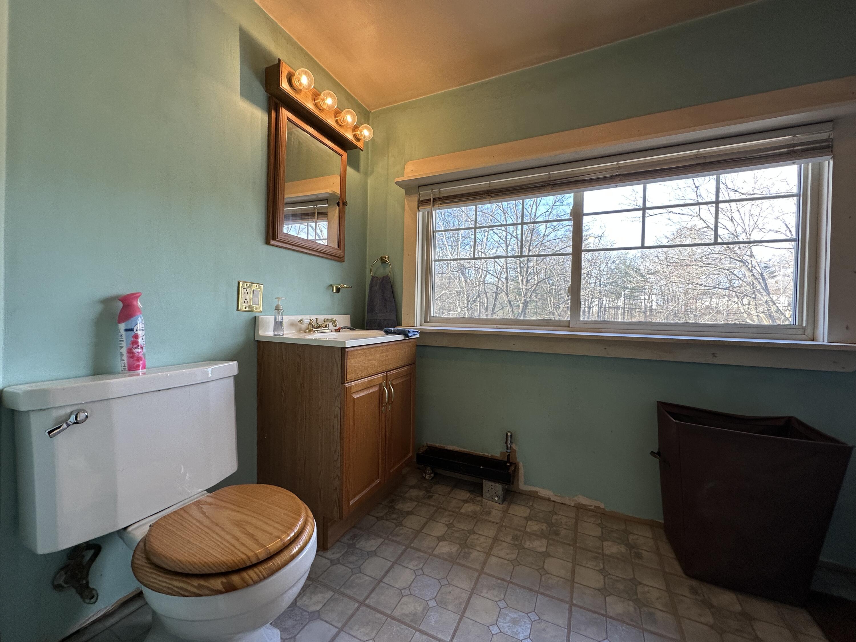 24 Collette Street Waterville, ME 04901 - Photo 20 of 34 Bathroom