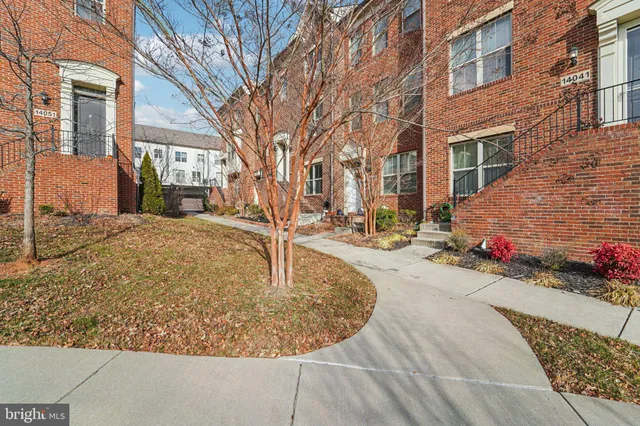 $575,000 | 14045 Marketcenter Drive, Clarksburg, MD 20871