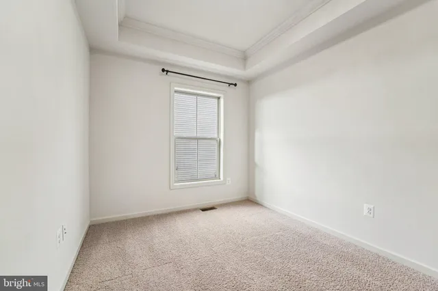 $575,000 | 14045 Marketcenter Drive, Clarksburg, MD 20871