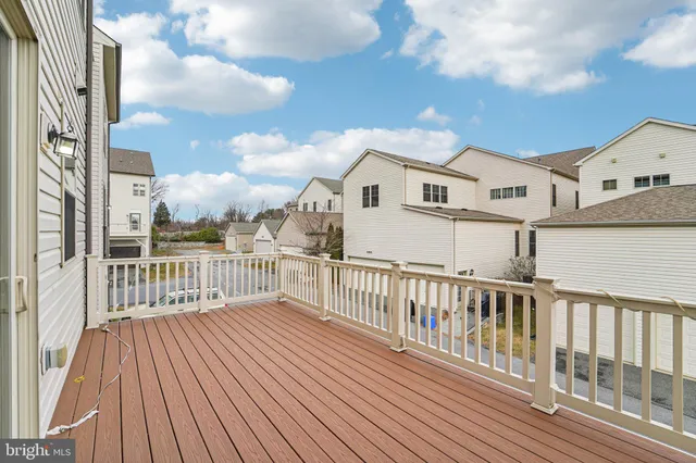 $575,000 | 14045 Marketcenter Drive, Clarksburg, MD 20871