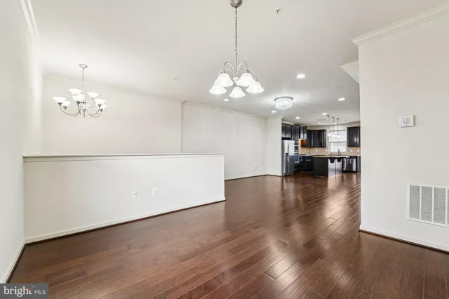 $575,000 | 14045 Marketcenter Drive, Clarksburg, MD 20871