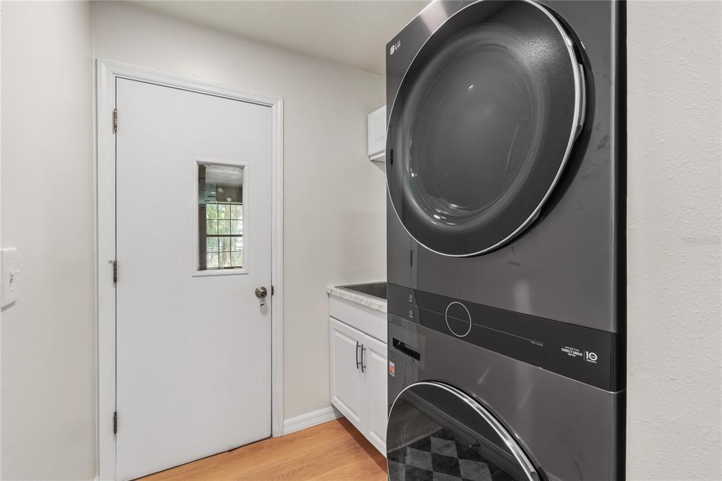 10 Carry Back Road Ocala, FL 34482 - Photo 36 of 69 a utility room with dryer and washer