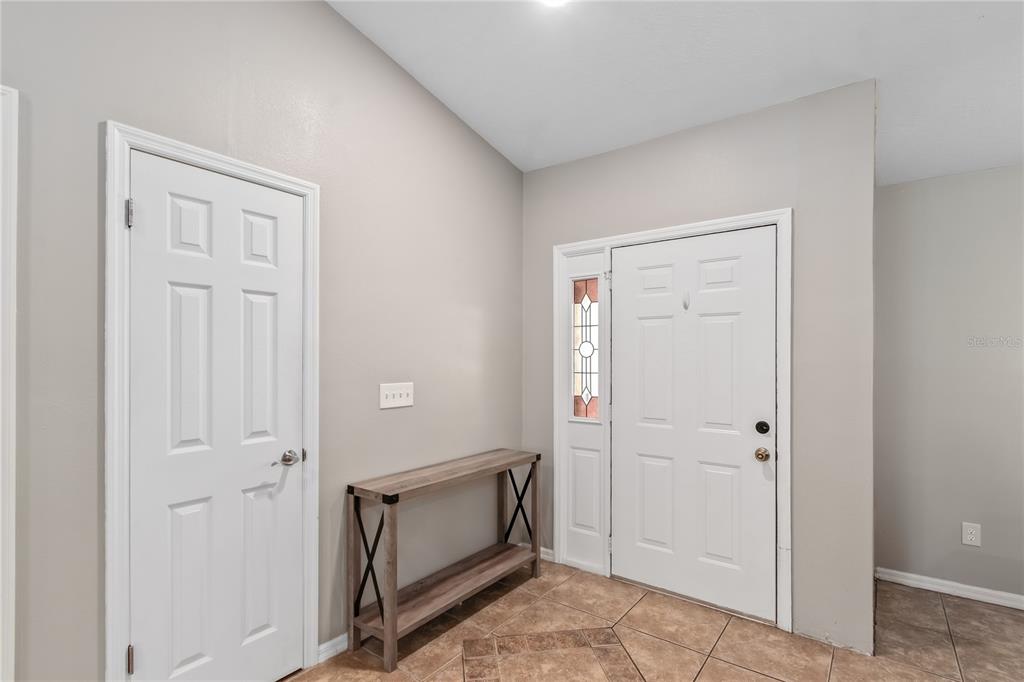 10 Carry Back Road Ocala, FL 34482 - Photo 9 of 69 a view of a livingroom with closet