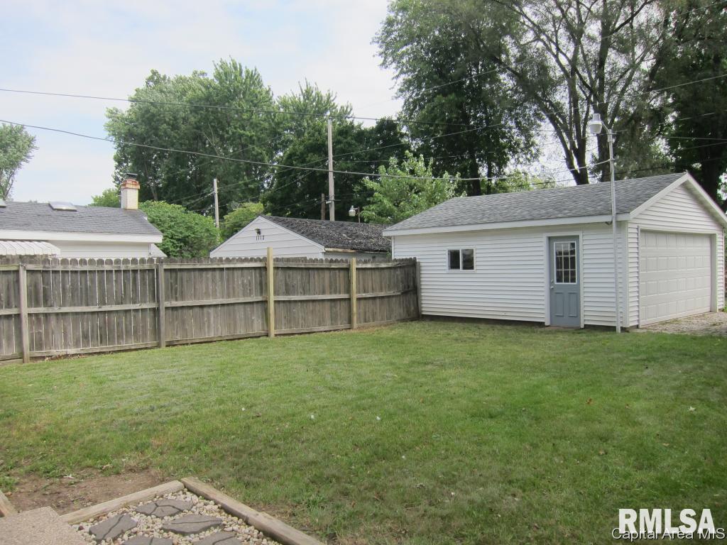 1108 Johnson Lane Springfield, IL 62702 - Photo 23 of 24