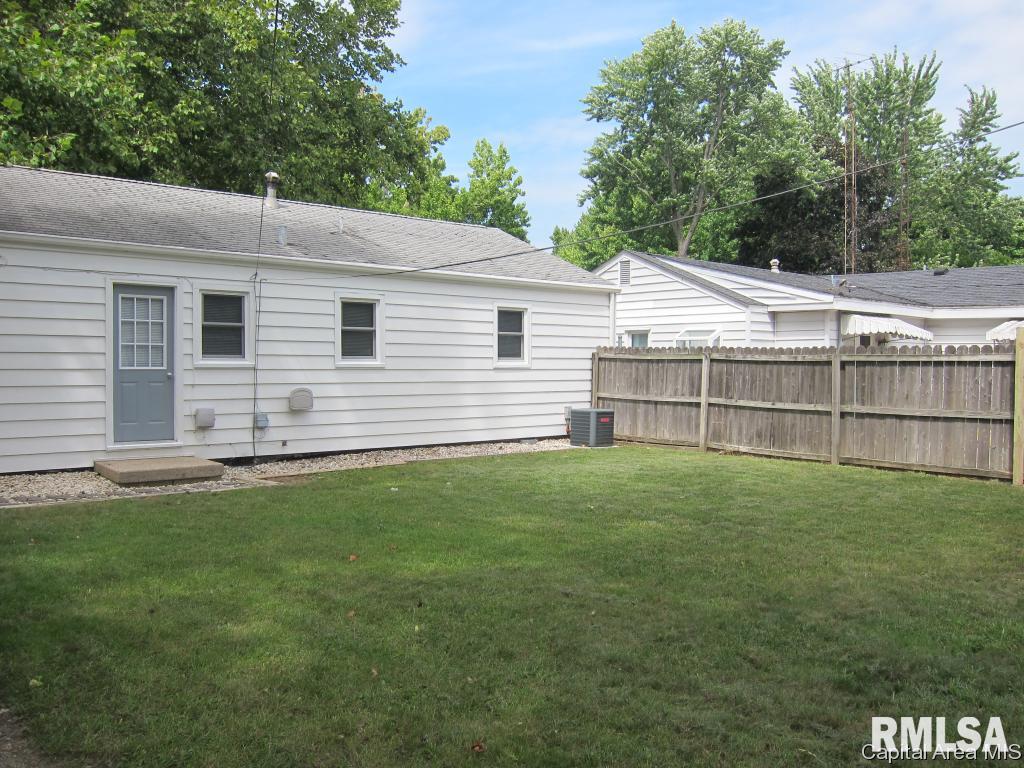 1108 Johnson Lane Springfield, IL 62702 - Photo 24 of 24