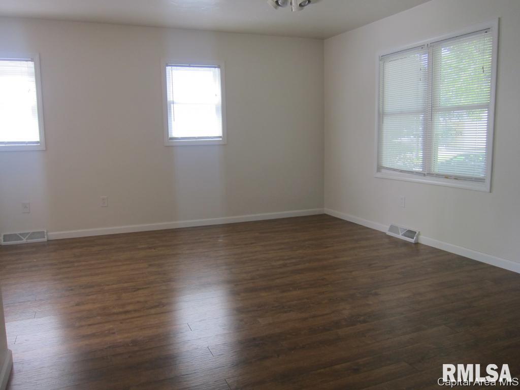 1108 Johnson Lane Springfield, IL 62702 - Photo 7 of 24
