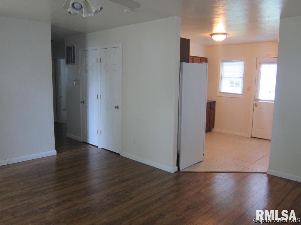 1108 Johnson Lane Springfield, IL 62702 - Photo 8 of 24