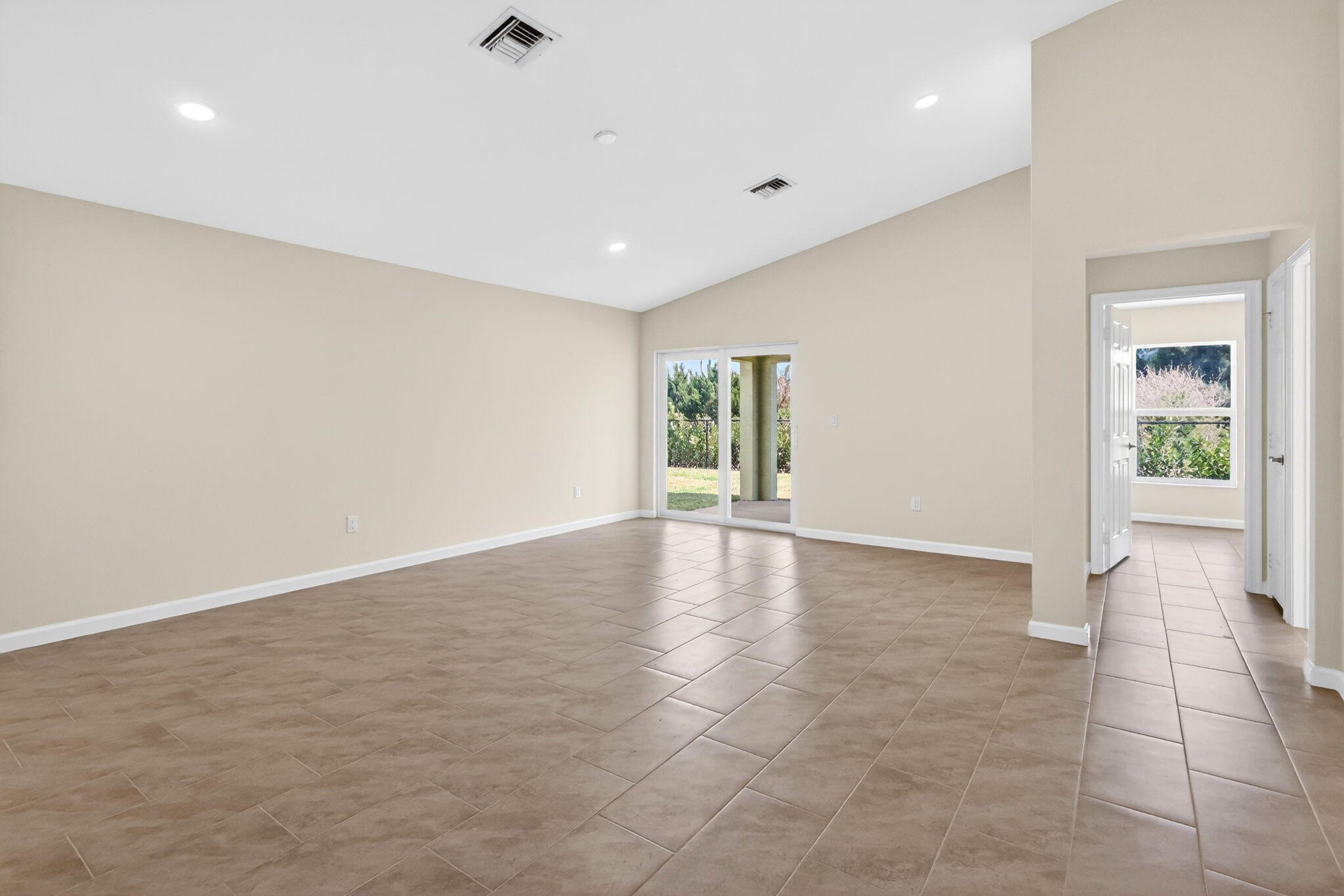 134 Southwest Seminole Crossing Southwest Indiantown, FL 34956 - Photo 4 of 27 134 LIVING 1