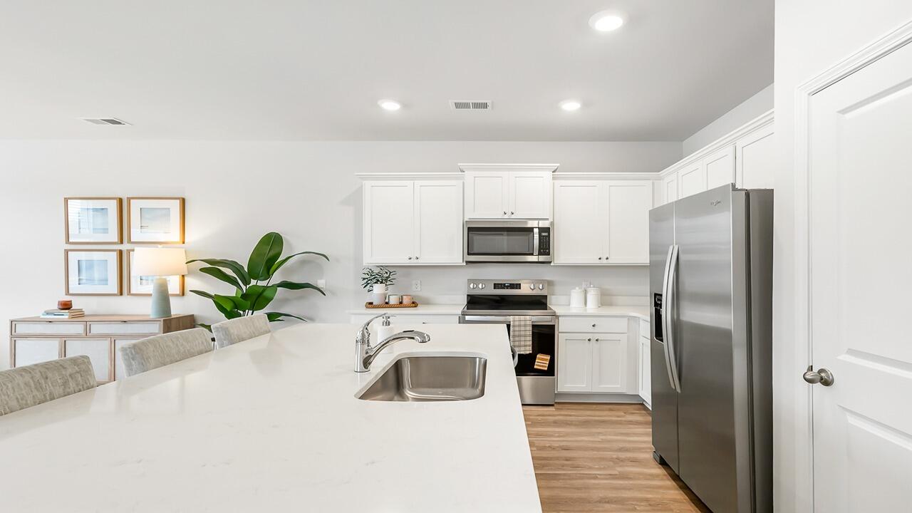 340 Bluebell Way Moncks Corner, SC 29461 - Photo 17 of 29 Davis Interior Marion Village_4