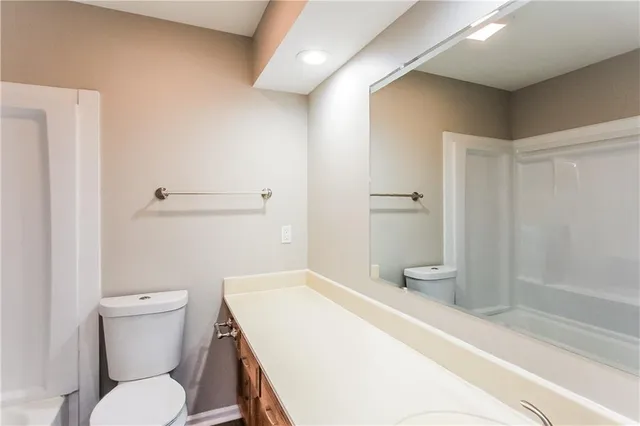 $2,335 | 8425 North Chatham Avenue, Kansas City, MO 64154