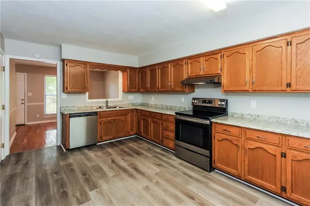 $2,335 | 8425 North Chatham Avenue, Kansas City, MO 64154