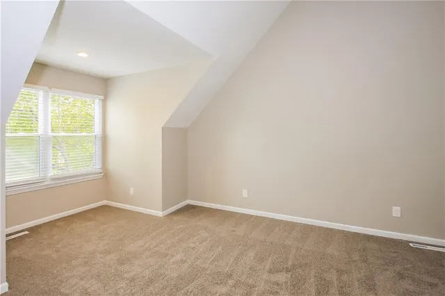 $2,335 | 8425 North Chatham Avenue, Kansas City, MO 64154