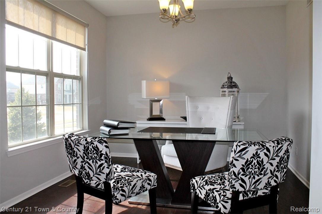 50394 Scarborough Road Canton, MI 48188 - Photo 4 of 66 IMG_9029.JPG