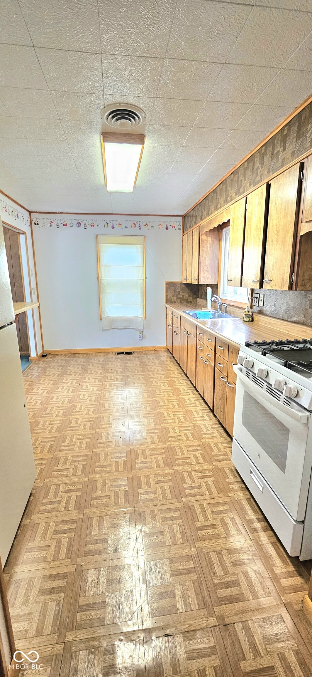 6702 Stanley Road Indianapolis, IN 46113 - Photo 20 of 36