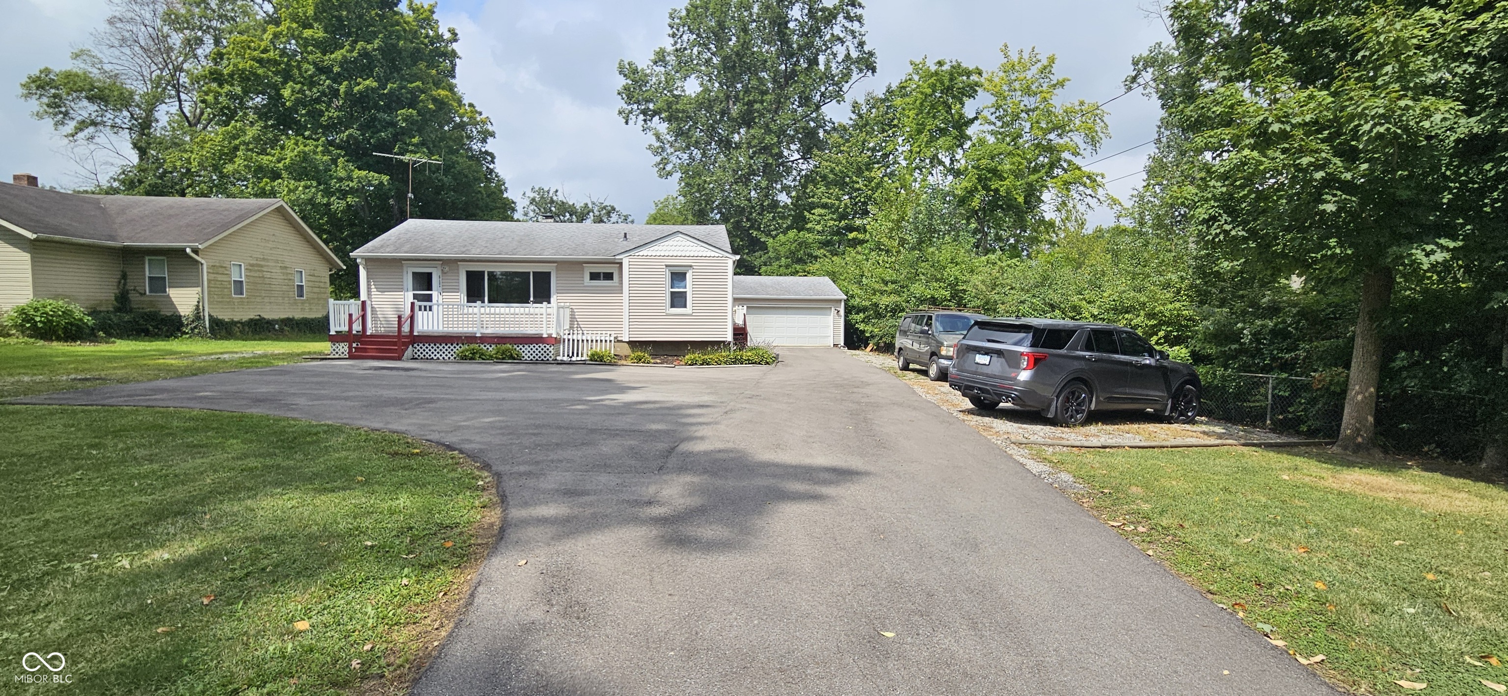 6702 Stanley Road Indianapolis, IN 46113 - Photo 3 of 36