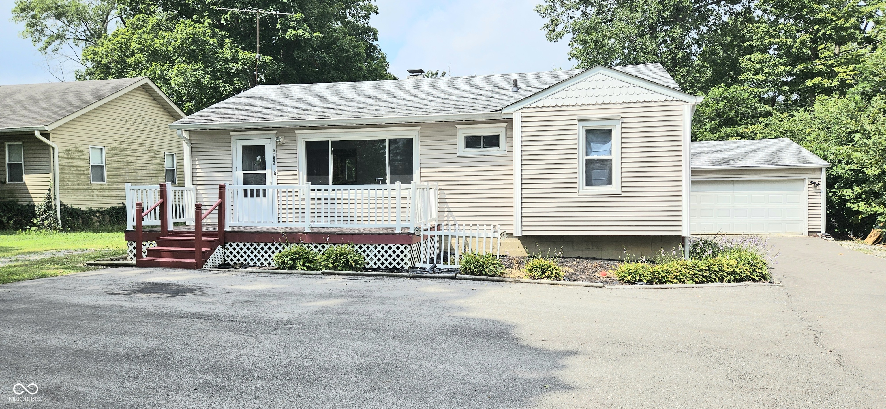 6702 Stanley Road Indianapolis, IN 46113 - Photo 4 of 36