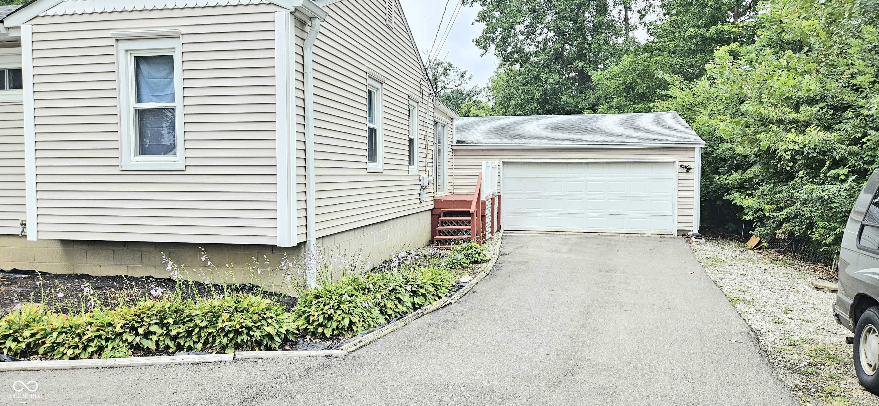 6702 Stanley Road Indianapolis, IN 46113 - Photo 5 of 36
