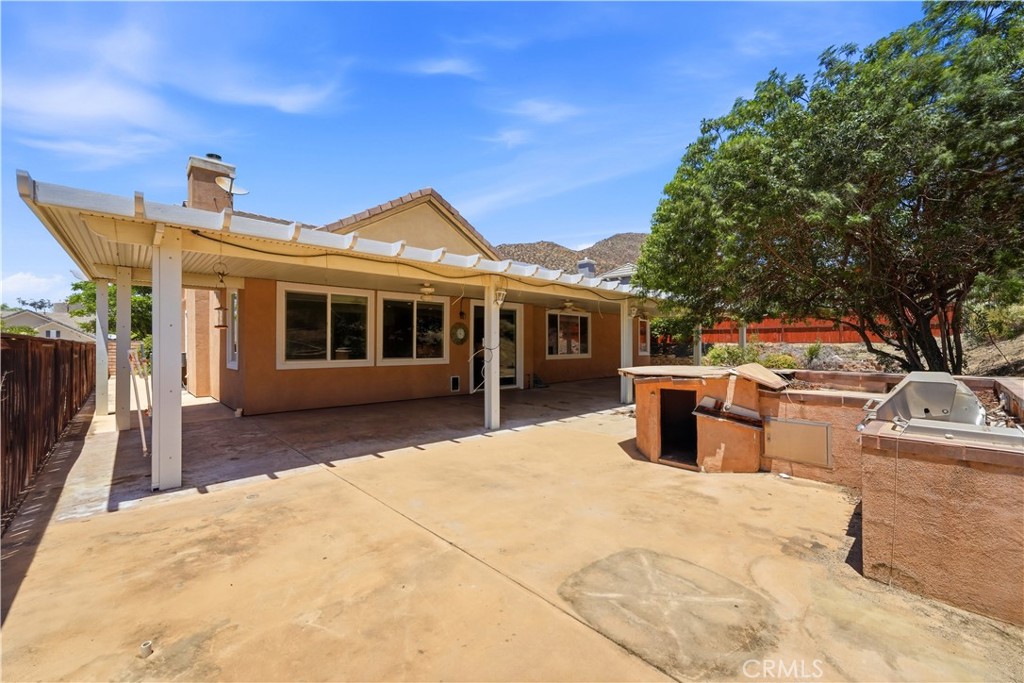 28037 Whittington Road Menifee, CA 92584 - Photo 31 of 35